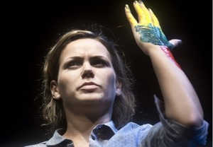 Jānis Balodis, Goda Dapšytė "Barricades" (dir. Valters Sīlis). Photo by D.Matvejev, LNDT 