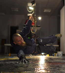 Actionist painting act Put a finer into my wound. Kaunas Picture Galery, 2015. Photo by Antanas Untydi.