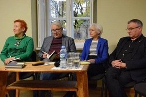 Poeto Sigito Birgelio knygos „Ožkiniai linų mėlynų“ pristatymas Maironio lietuvių literatūros muziejuje. Zenono Baltrušio nuotr.