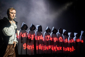 Tezių opera „Liuterio durys“. Dmitrijaus Matvejevo nuotr. iš org. archyvo Tezių opera „Liuterio durys“. Dmitrijaus Matvejevo nuotr. iš org. archyvo