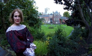 Kim Hopkins „Dviejų pamišimas"