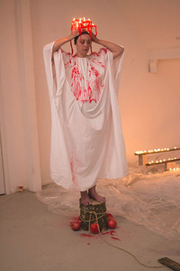 Eva Martino. Performansas „Be pavadinimo #000“. Inetos Ivoškaitės nuotr.