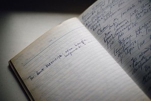 V. Savičiūnaitės teatrologiniai užrašai. L. Japertaitės nuotr. V. Savičiūnaitės teatrologiniai užrašai. L. Japertaitės nuotr.