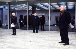 E. Jakutytės mokiniai parodoje: L. Drazdauskaitė, P. Repšys, P. R. Vaitiekūnas E. Jakutytės mokiniai parodoje: L. Drazdauskaitė, P. Repšys, P. R. Vaitiekūnas