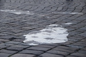 T. Burico instaliacija „The Sign After“ Kauno Rotušės aikštėje. Mildos Gineikaitės nuotr.