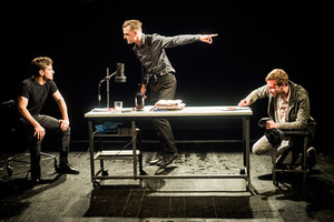 Spektaklio „Pagalvinis“ fragmentas. D. Matvejevo nuotr.