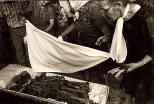 R.Juškelis. „Partizanų palaikų perlaidojimas“