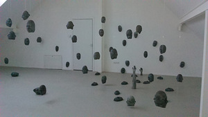 Mindaugo Pridotko paroda „Autoportretas su rankomis“ „Meno parko“ galerijoje. Mindaugo Pridotko paroda „Autoportretas su rankomis“ „Meno parko“ galerijoje.